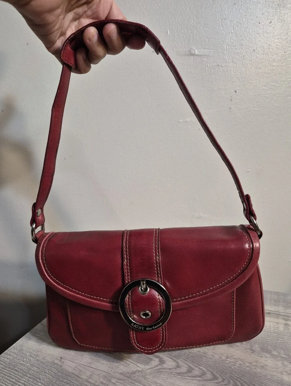 Kathy Van Zeeland Small Y2K Hobo Handbag Purse Flap And Snap Closure
